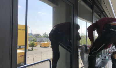Montage Sonnenschutzfolierung mit UV-Schutz und Hitzeschutz aus Hanau